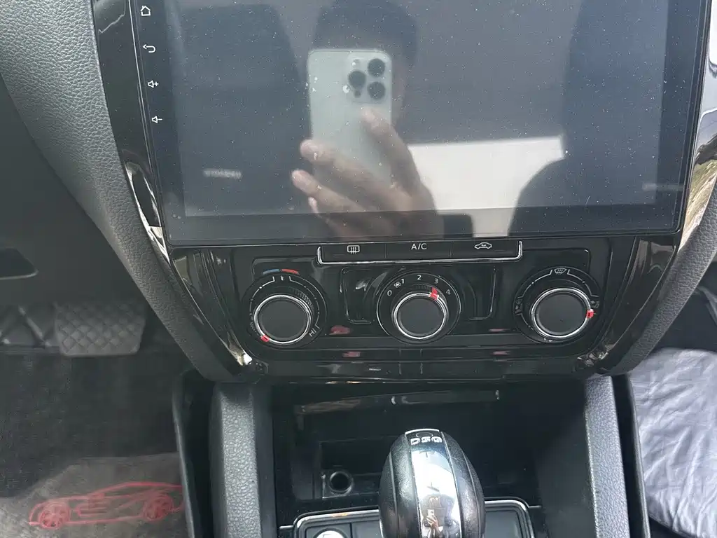 Volkswagen Sagitar — миниатюра 10