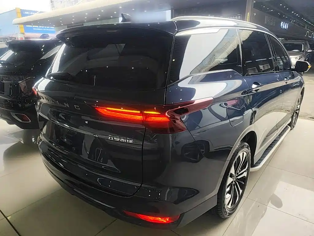 Wuling Victory — миниатюра 7