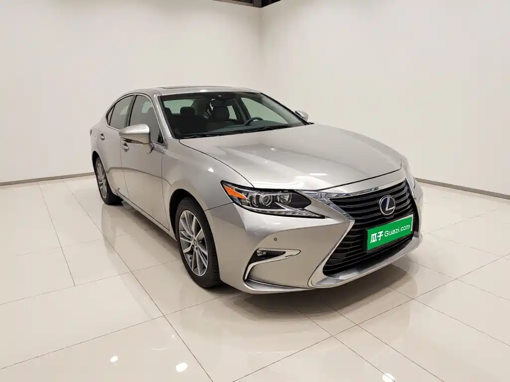 Lexus ES — миниатюра 3