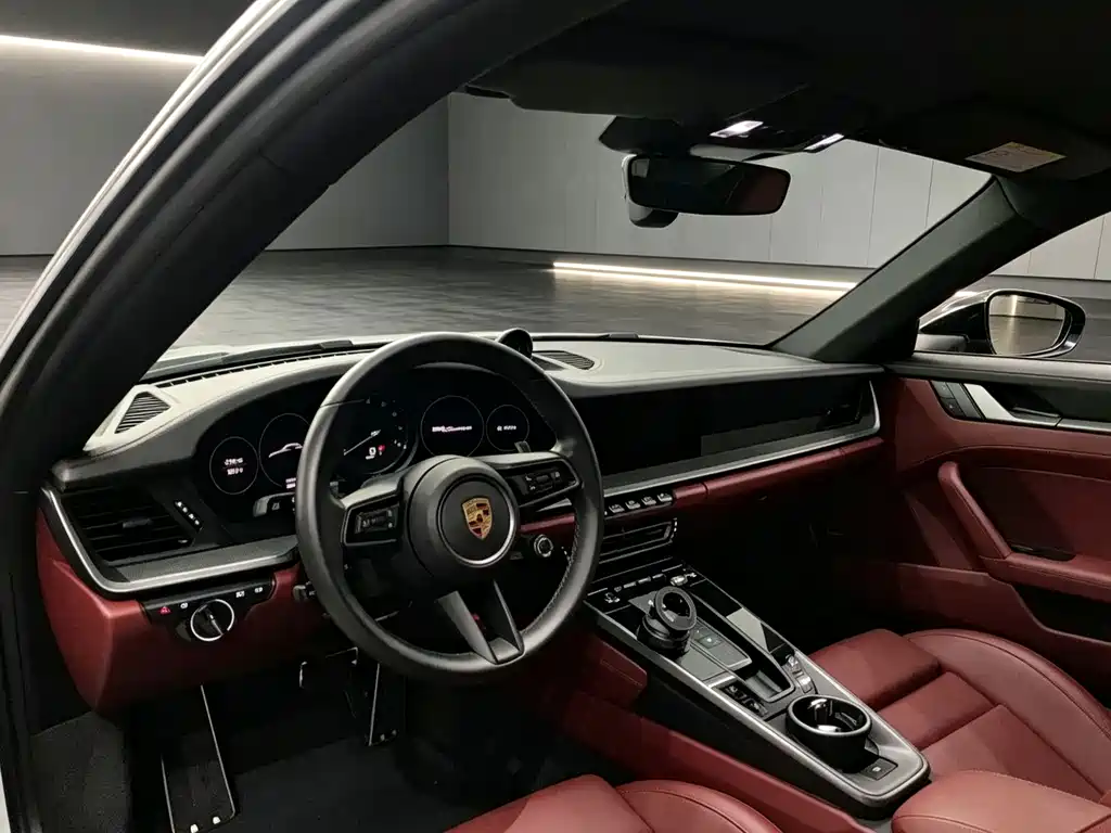 Porsche 911 2023 Carrera 3.0T