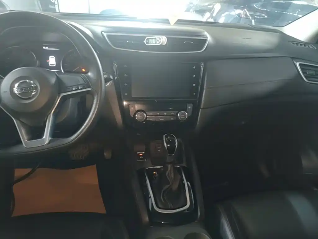 Nissan Qashqai — миниатюра 13