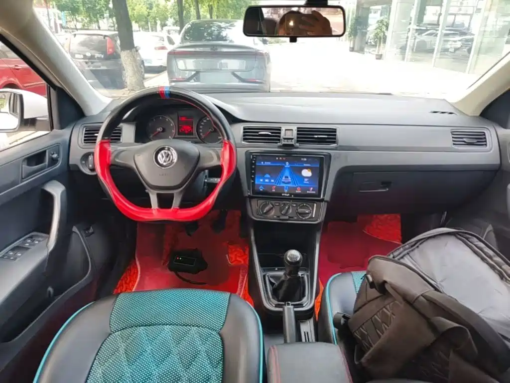 Volkswagen Santana — миниатюра 10