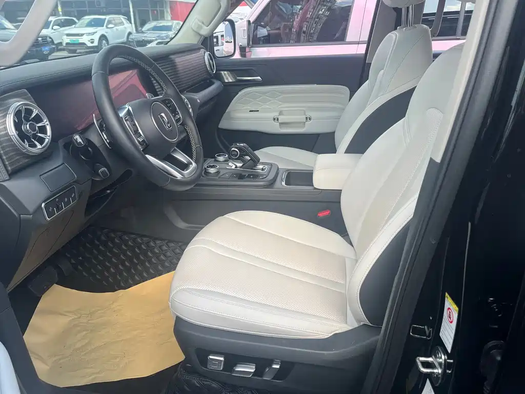 TANK TANK 300 NEW ENERGY