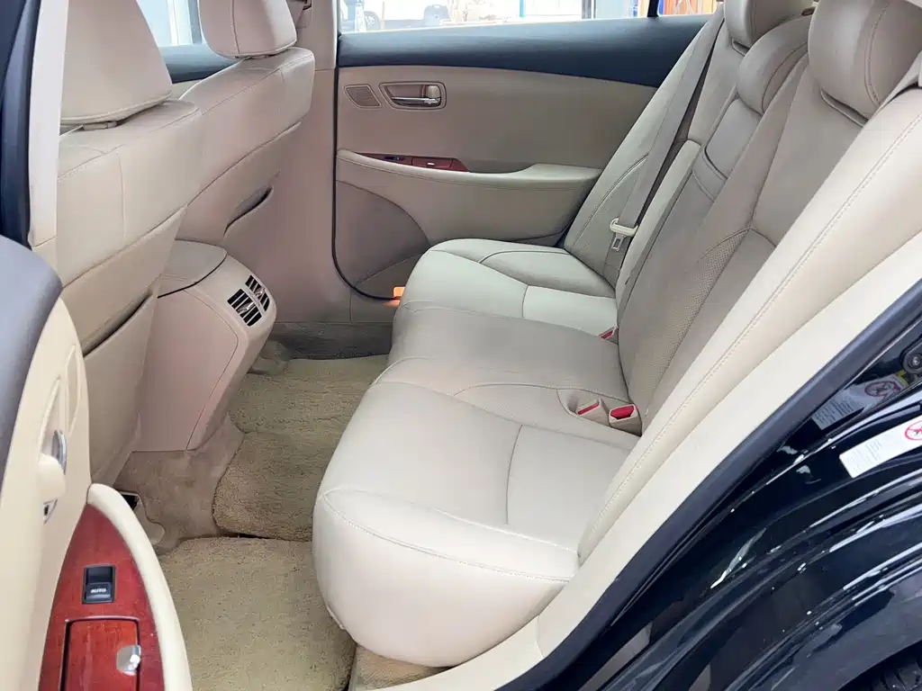 Lexus ES — миниатюра 18