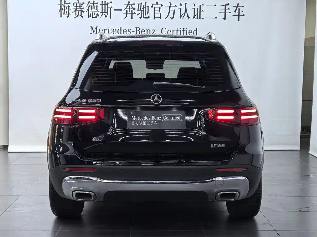 MERCEDES-BENZ GLB