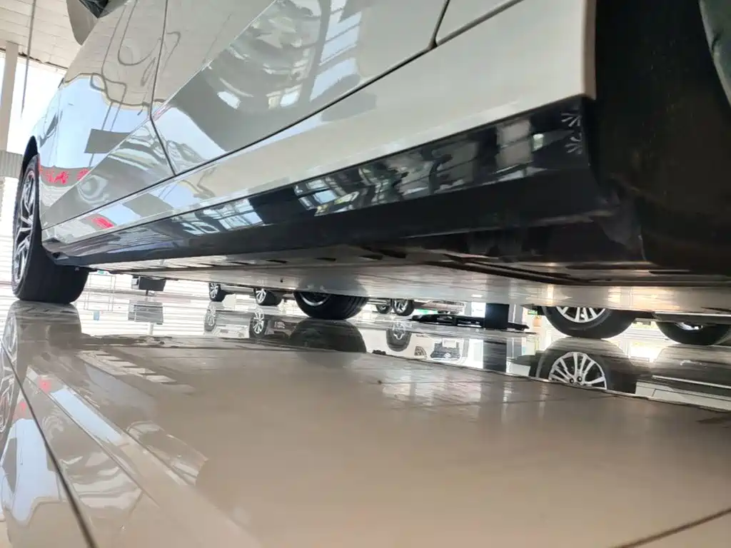 BMW i5 — миниатюра 22