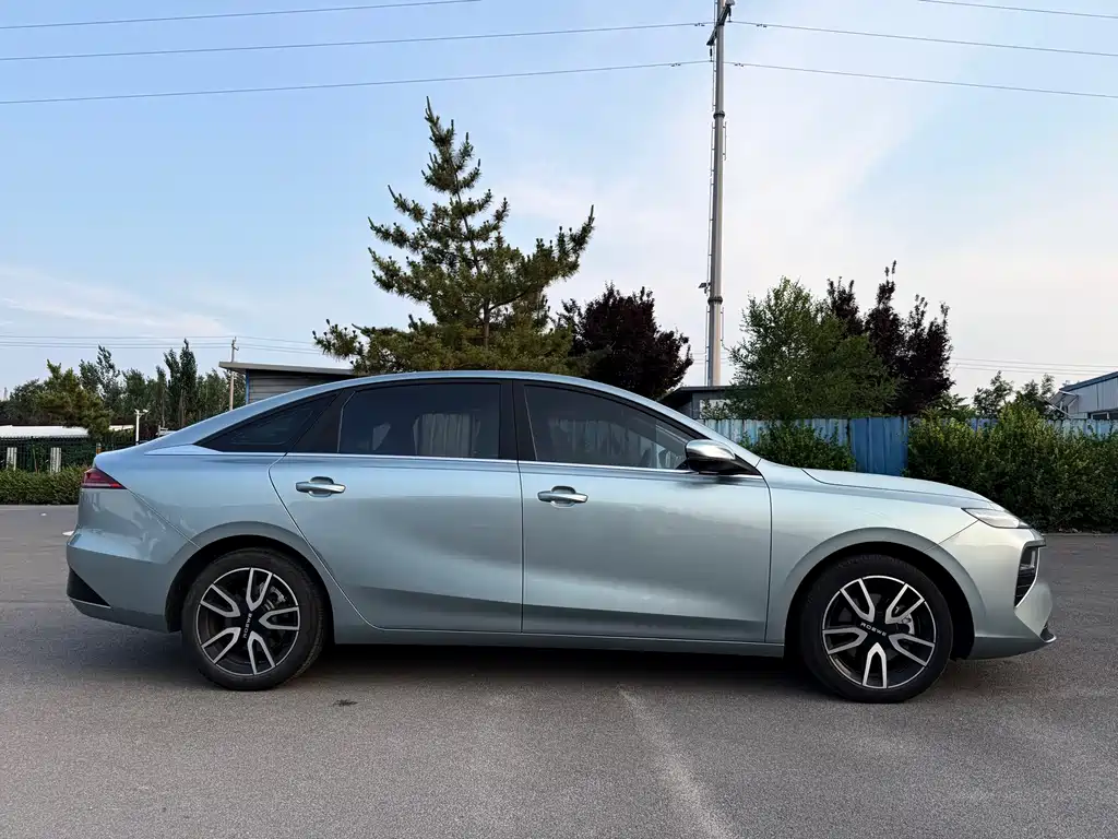 Roewe D6 — миниатюра 9