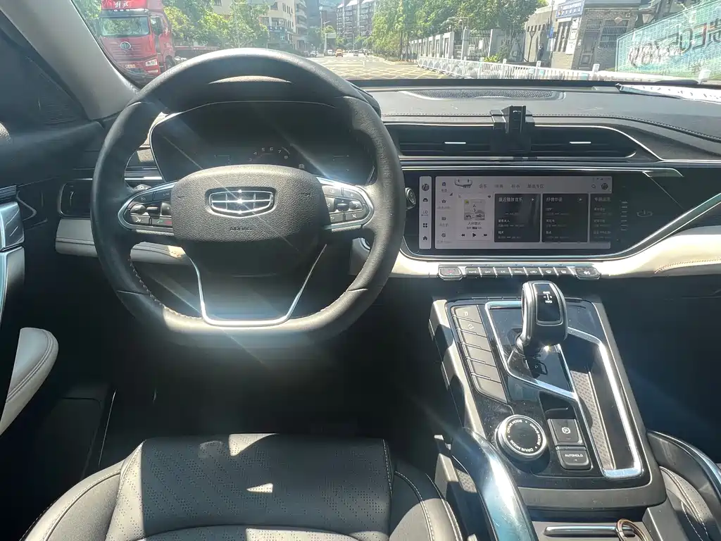 Geely Boyue — миниатюра 7