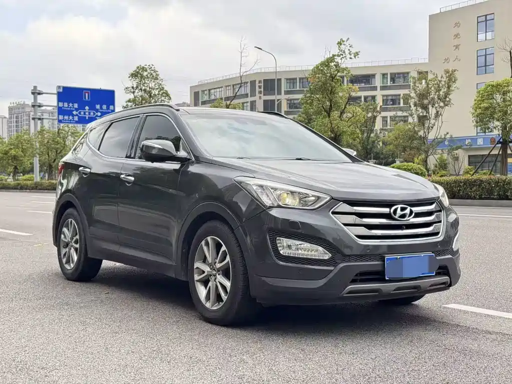 Hyundai Santa Fe — миниатюра 3