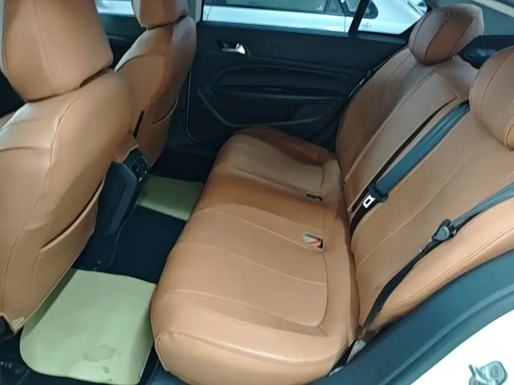 Peugeot 408 — миниатюра 17