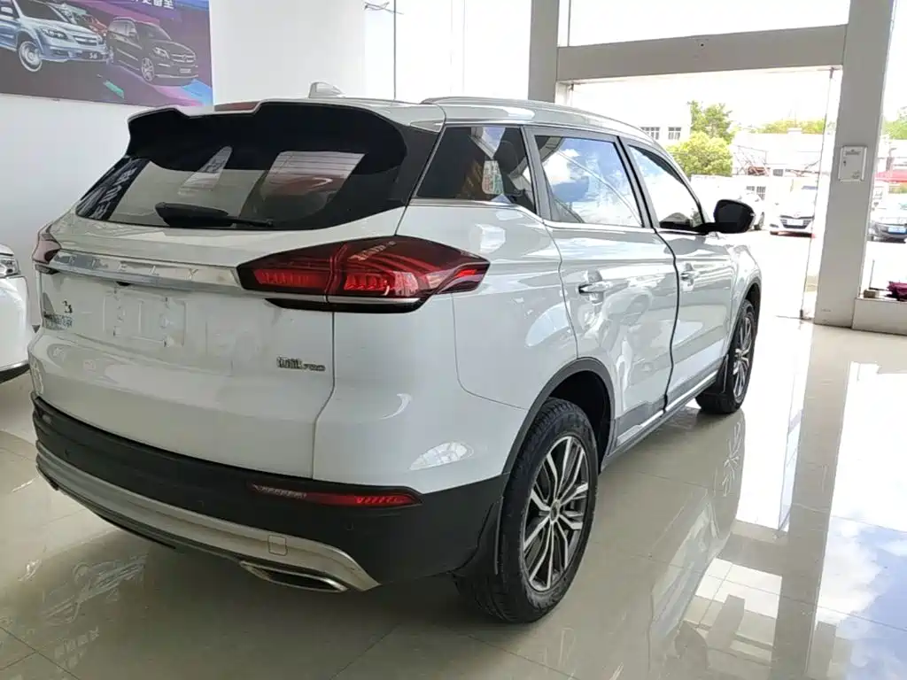 Geely Boyue — миниатюра 7