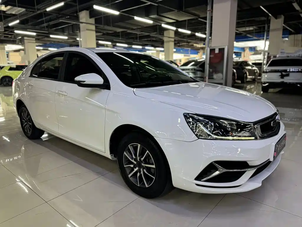 Geely Emgrand — миниатюра 3