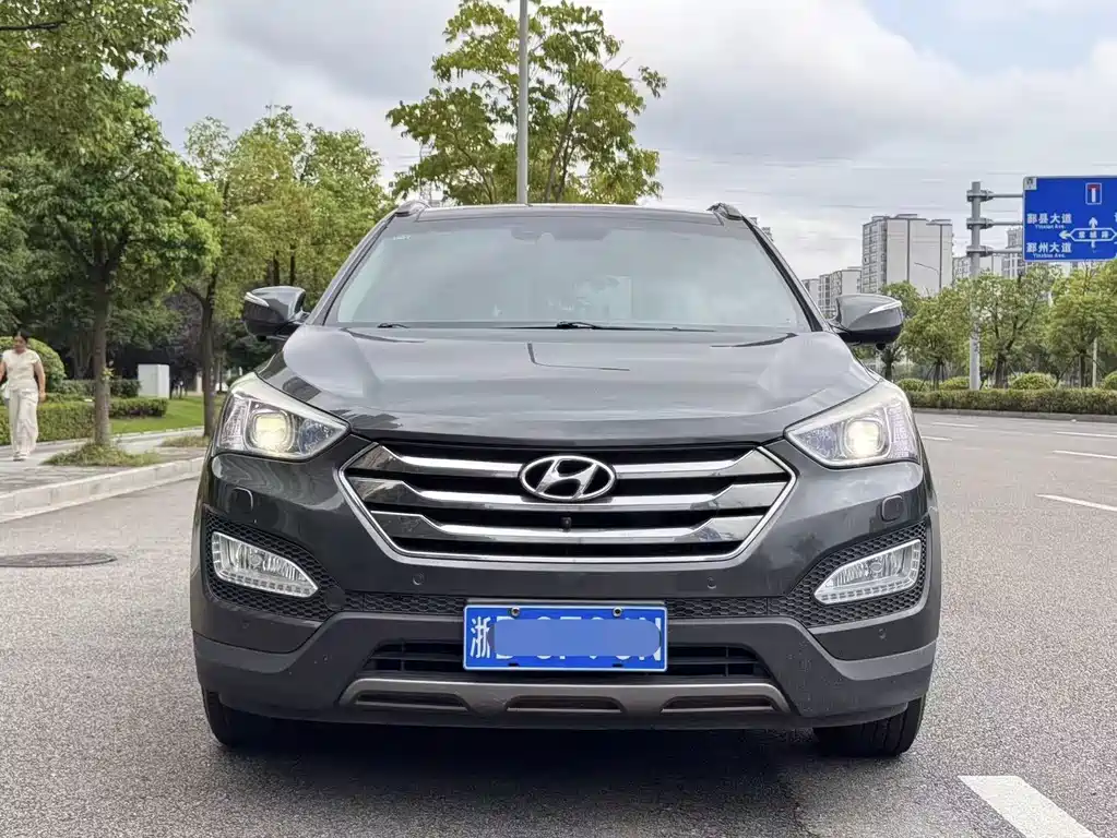 Hyundai Santa Fe — миниатюра 2