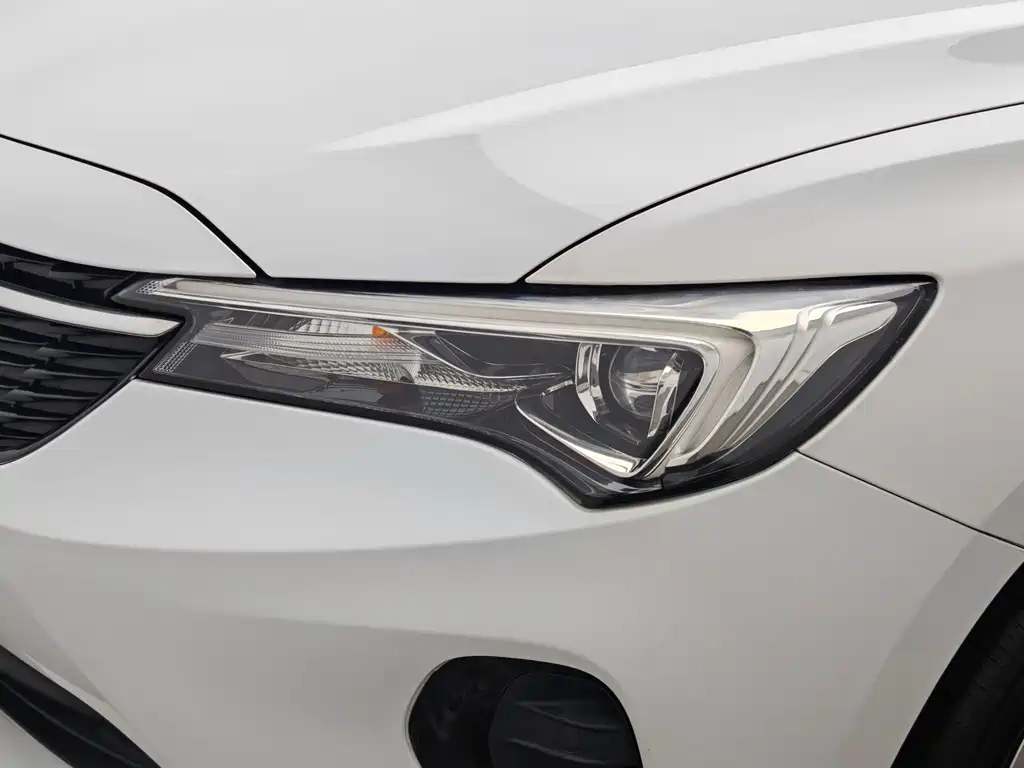 Buick Verano — миниатюра 8