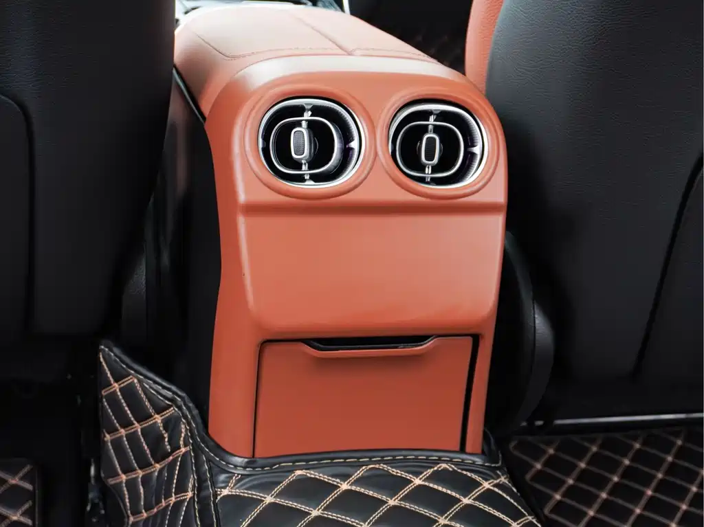 Mercedes-Benz C-Class — миниатюра 17