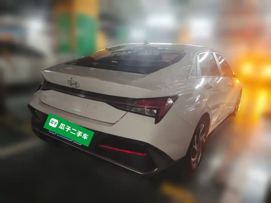 Hyundai Elantra — миниатюра 4