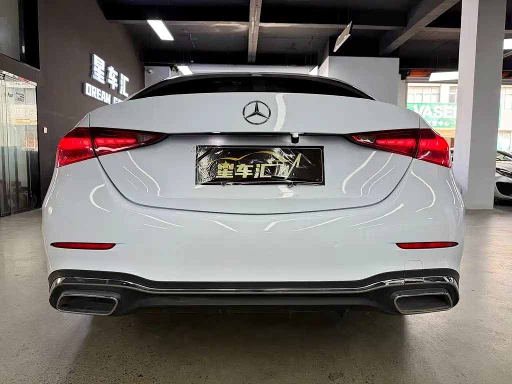 Mercedes-Benz C-Class — миниатюра 12