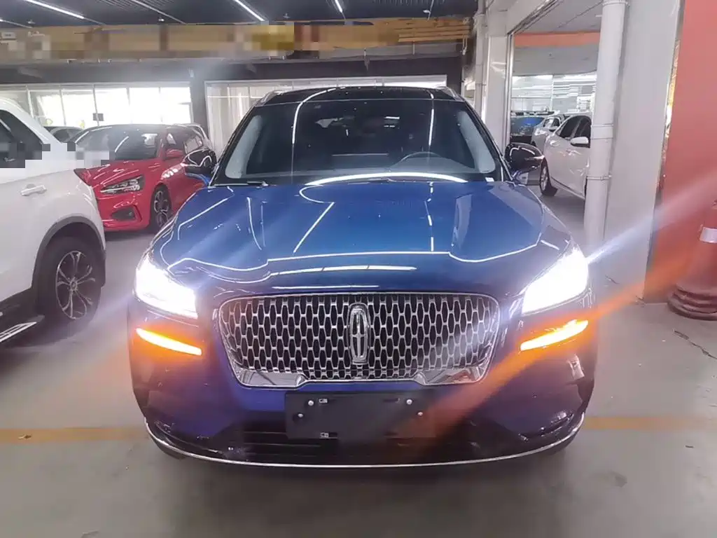 Lincoln Corsair — миниатюра 3