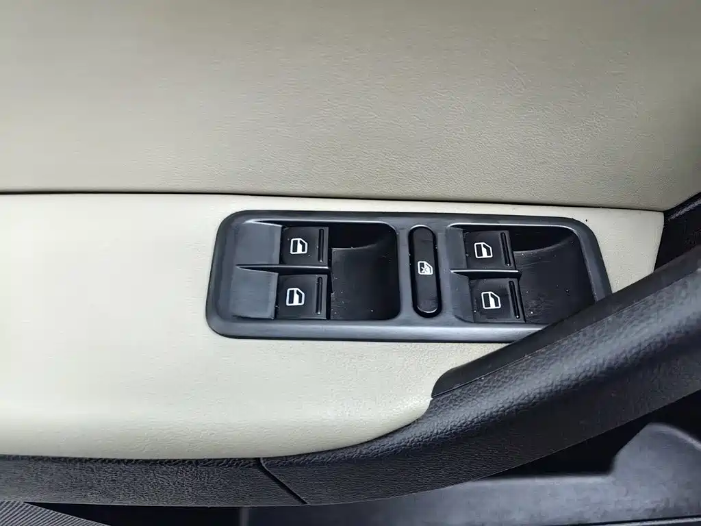 Skoda Yeti — миниатюра 9