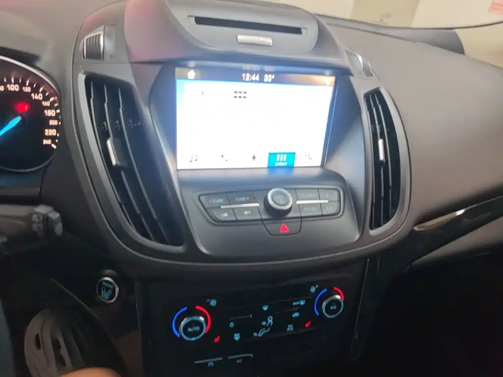 Ford Kuga — миниатюра 13