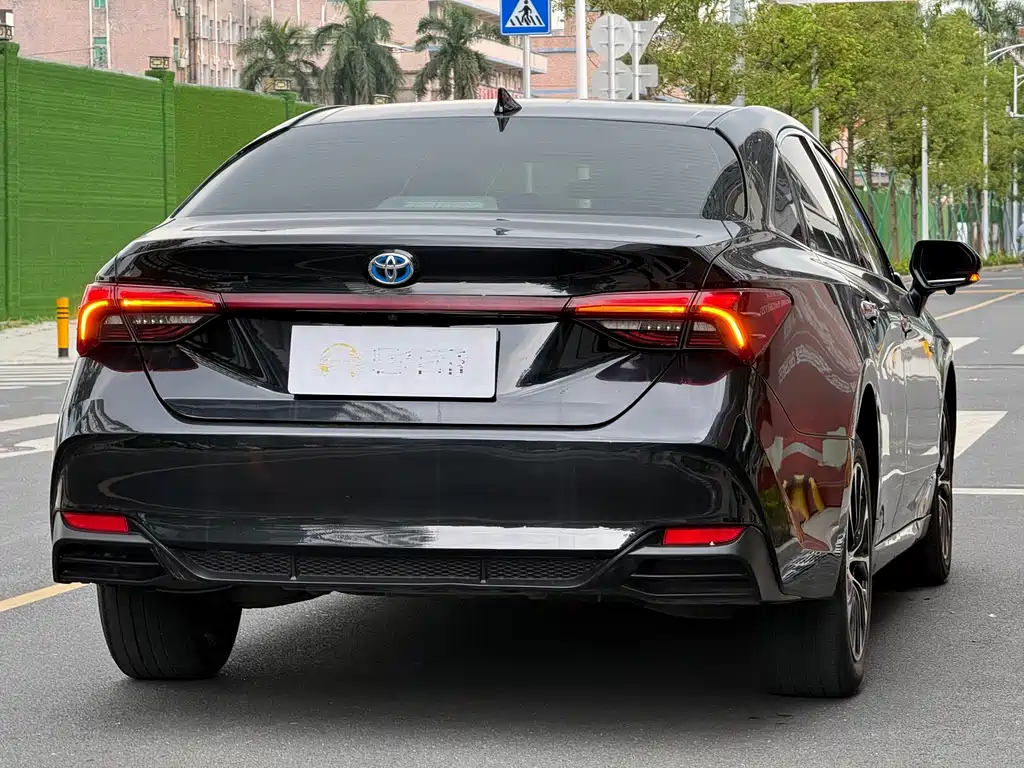 Toyota Avalon — миниатюра 10