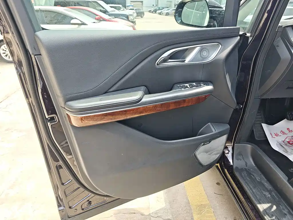 Hongqi Hongqi HQ9 — миниатюра 12