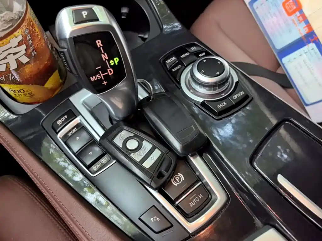 BMW 5 Series (Import) — миниатюра 9