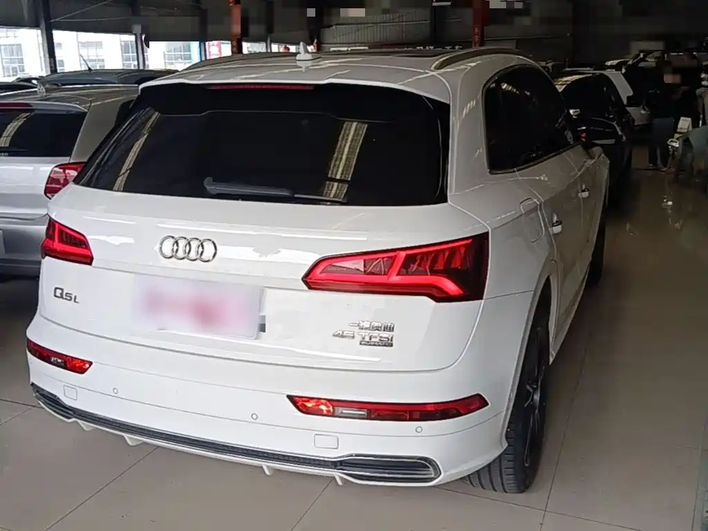 Audi Q5L — миниатюра 7