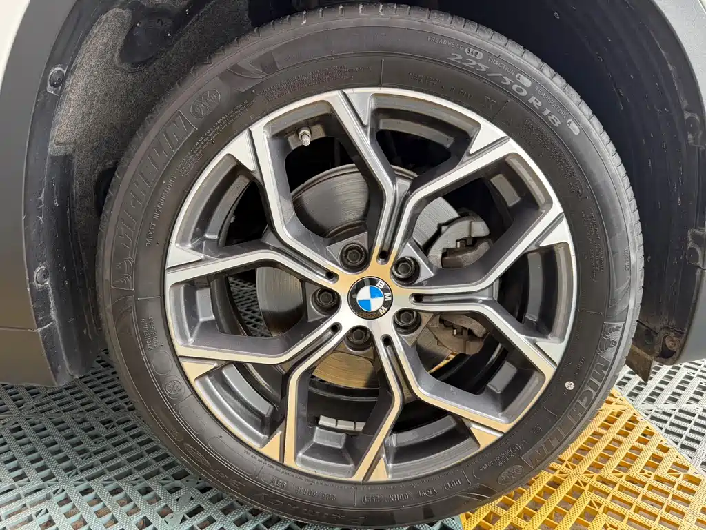 BMW X1 — миниатюра 9
