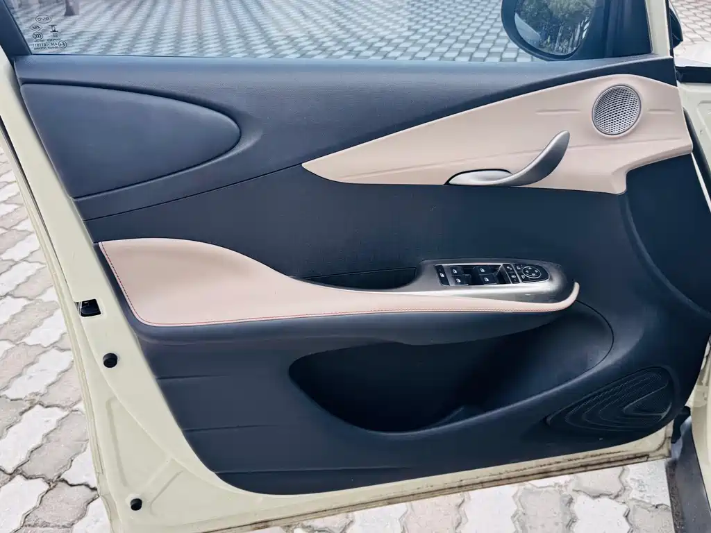 BYD Dolphin — миниатюра 13