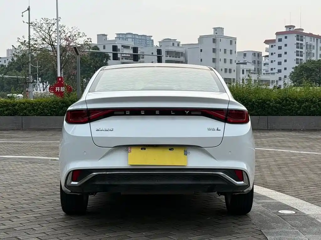 Geely Emgrand L — миниатюра 8