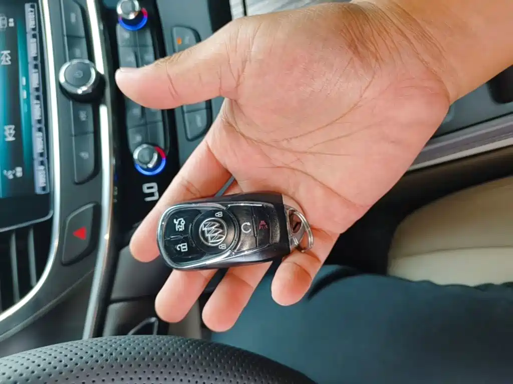 Buick LaCrosse — миниатюра 9