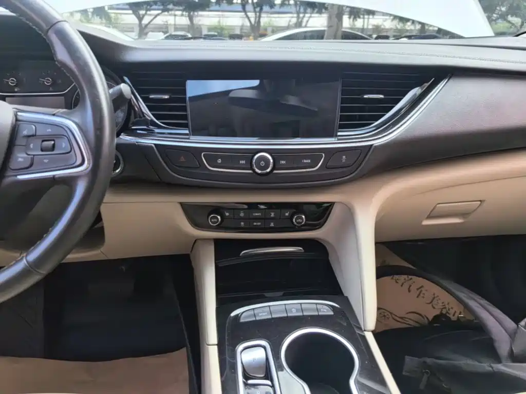 Buick Regal — миниатюра 13