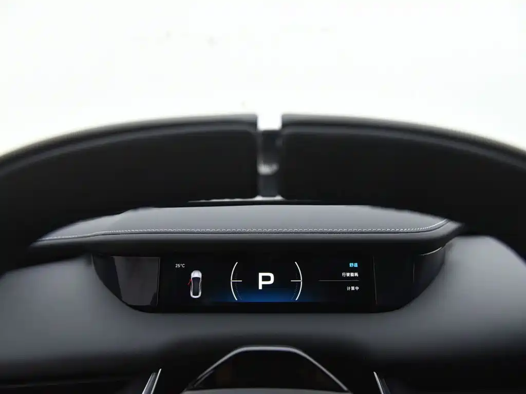 Xiaomi SU7 — миниатюра 12
