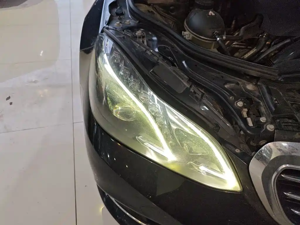 Mercedes-Benz E-Class — миниатюра 7