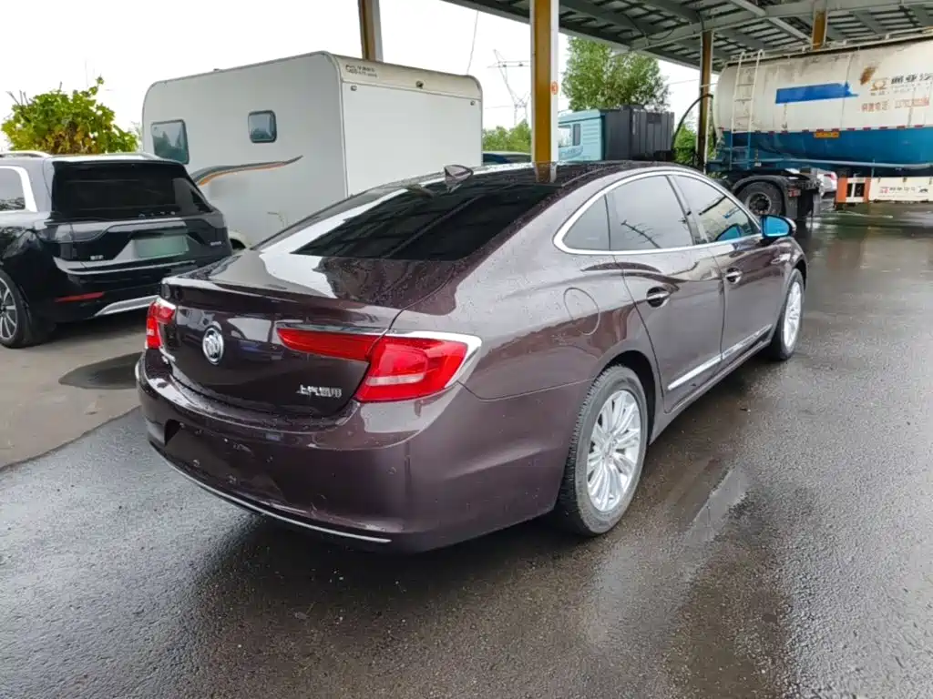 Buick LaCrosse — миниатюра 7