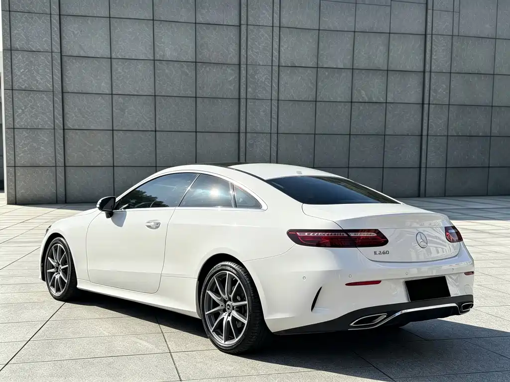 Mercedes-Benz E-Class (Import) — миниатюра 16