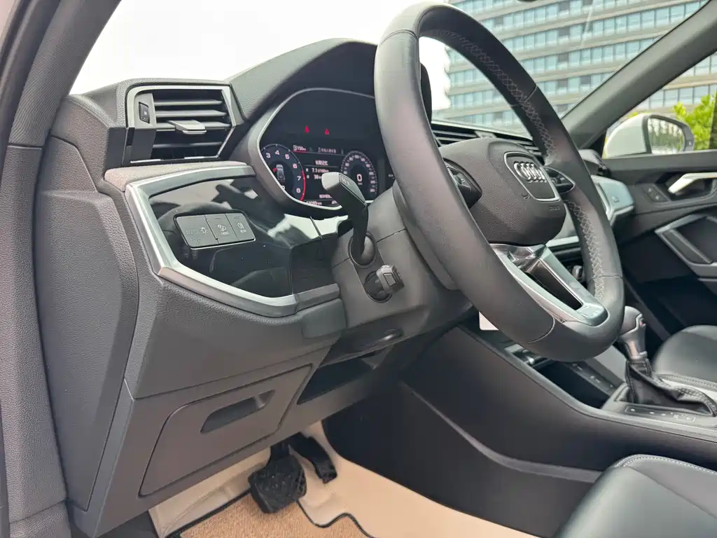 Audi Q3 — миниатюра 16
