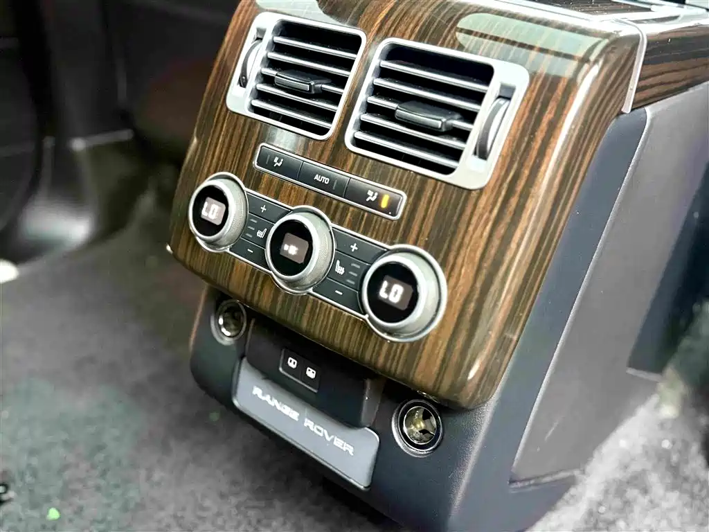 Land Rover Range Rover — миниатюра 16