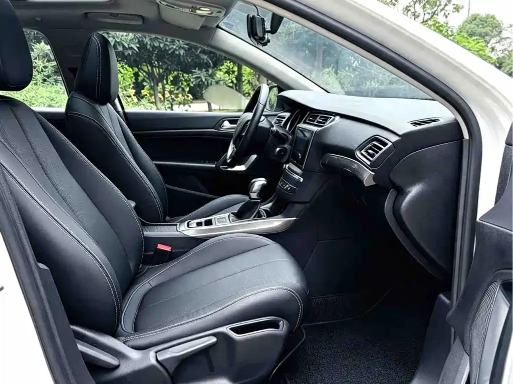 Peugeot 408 — миниатюра 23