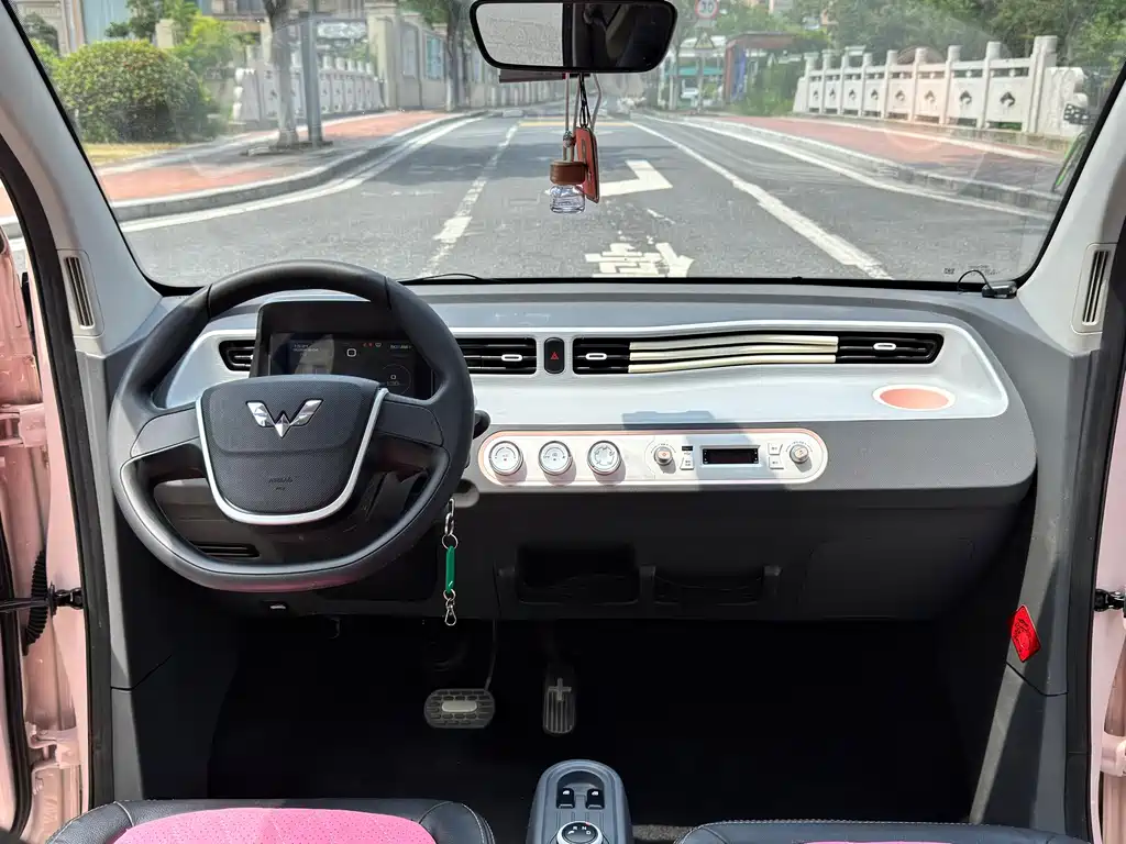 Wuling MINIEV — миниатюра 10