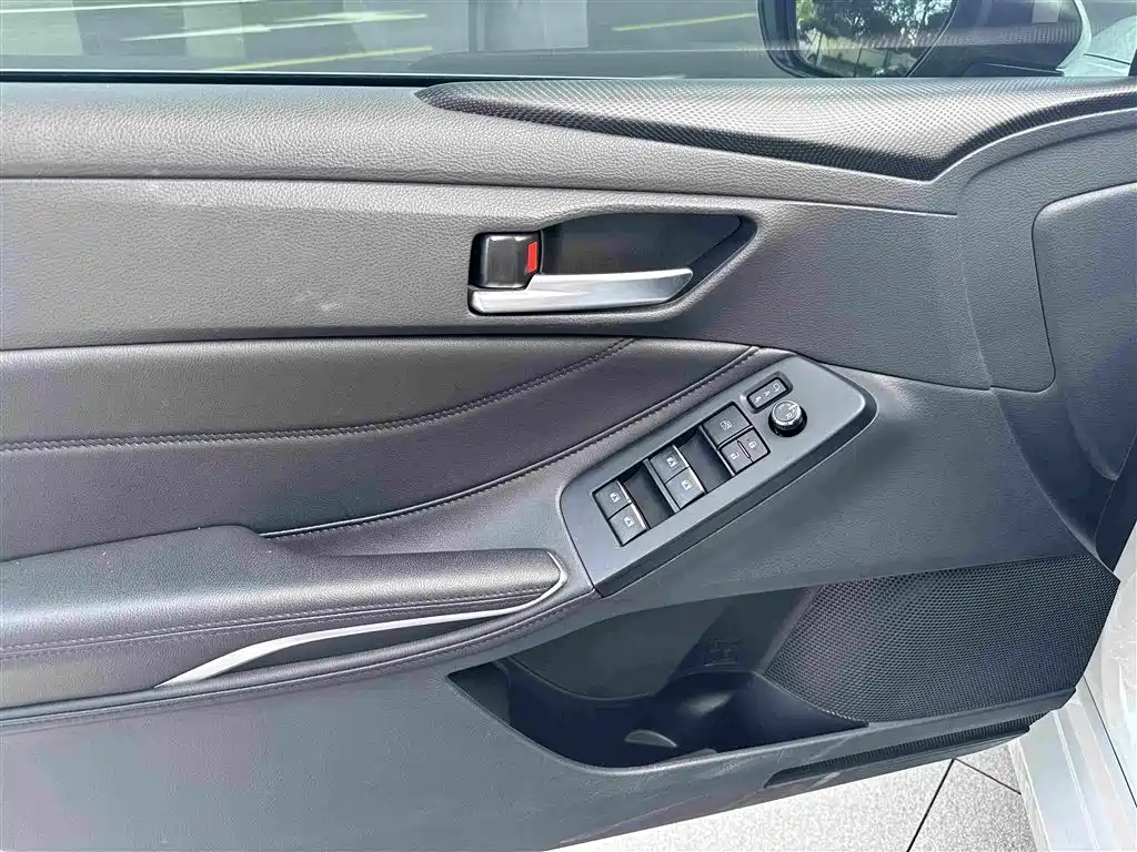 Toyota Avalon — миниатюра 10