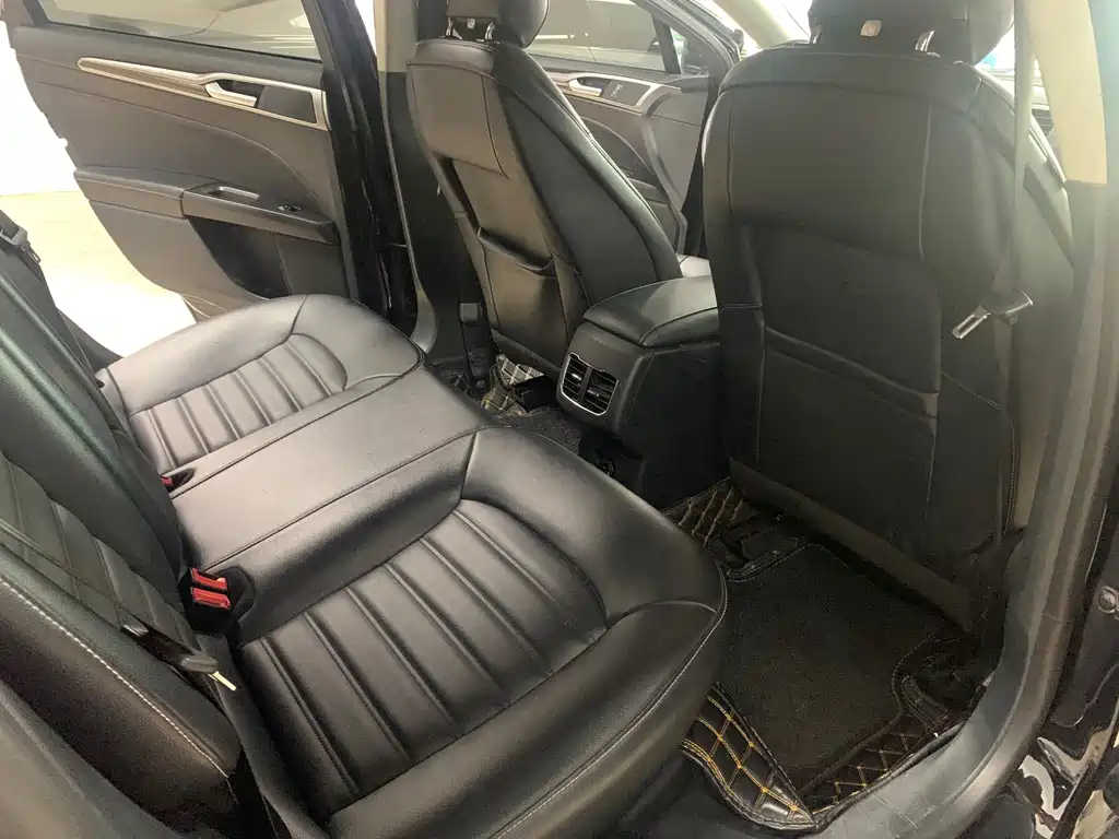 Ford Mondeo — миниатюра 14