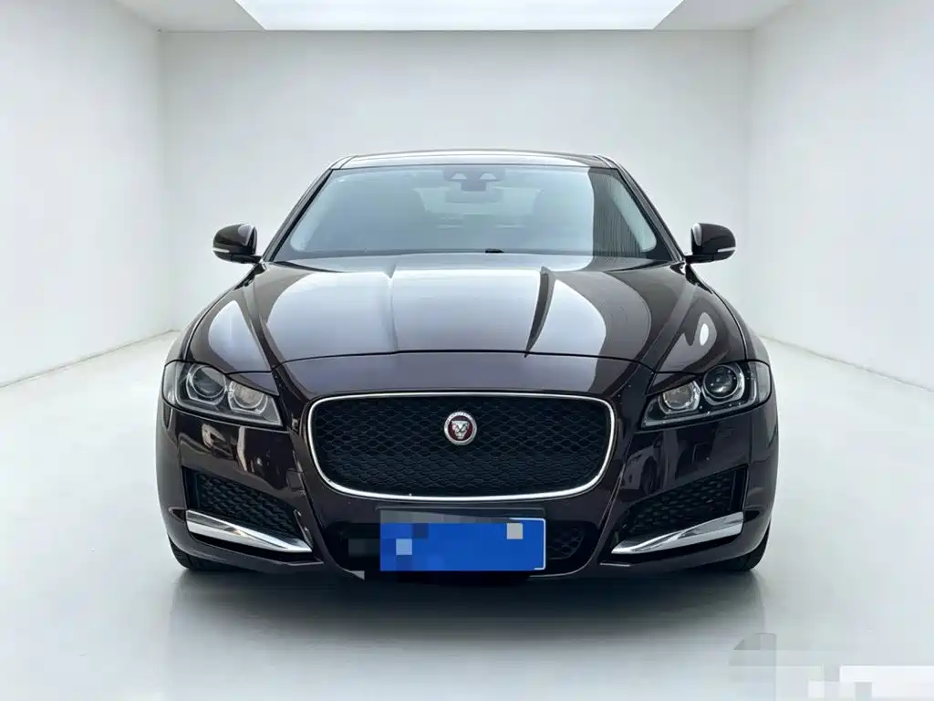 Jaguar XFL — миниатюра 2