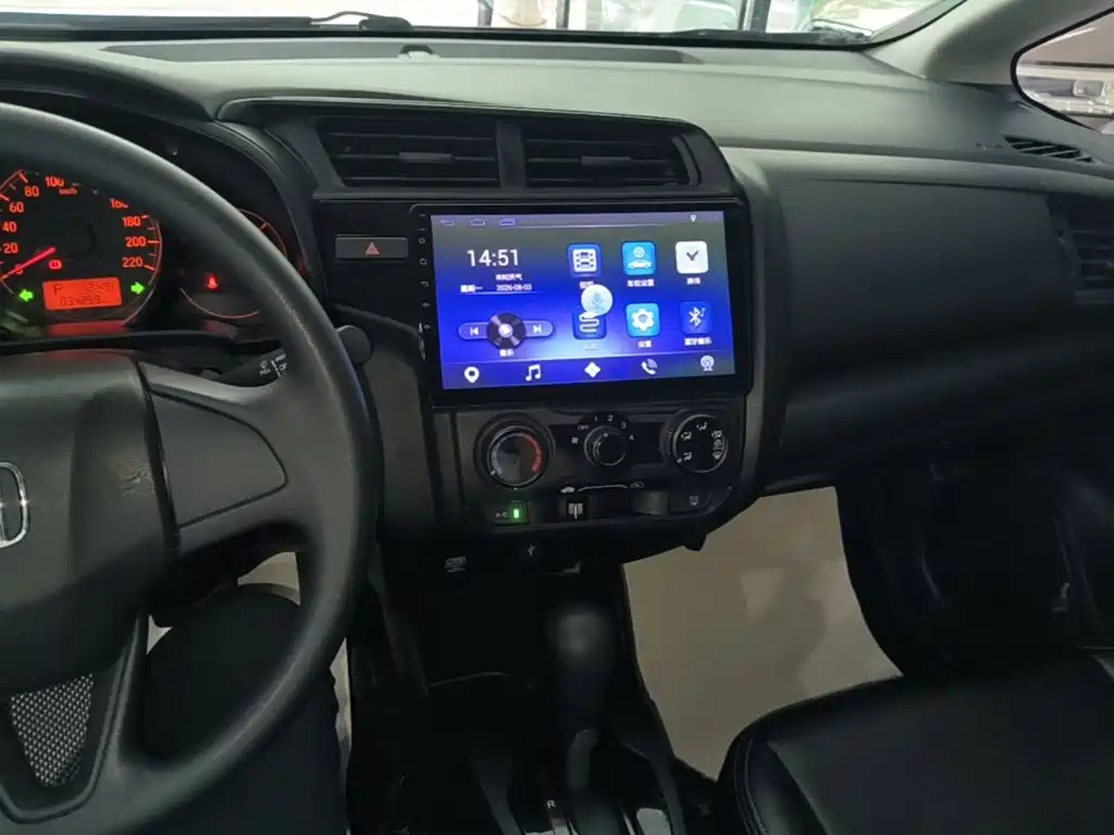Honda Fit — миниатюра 13