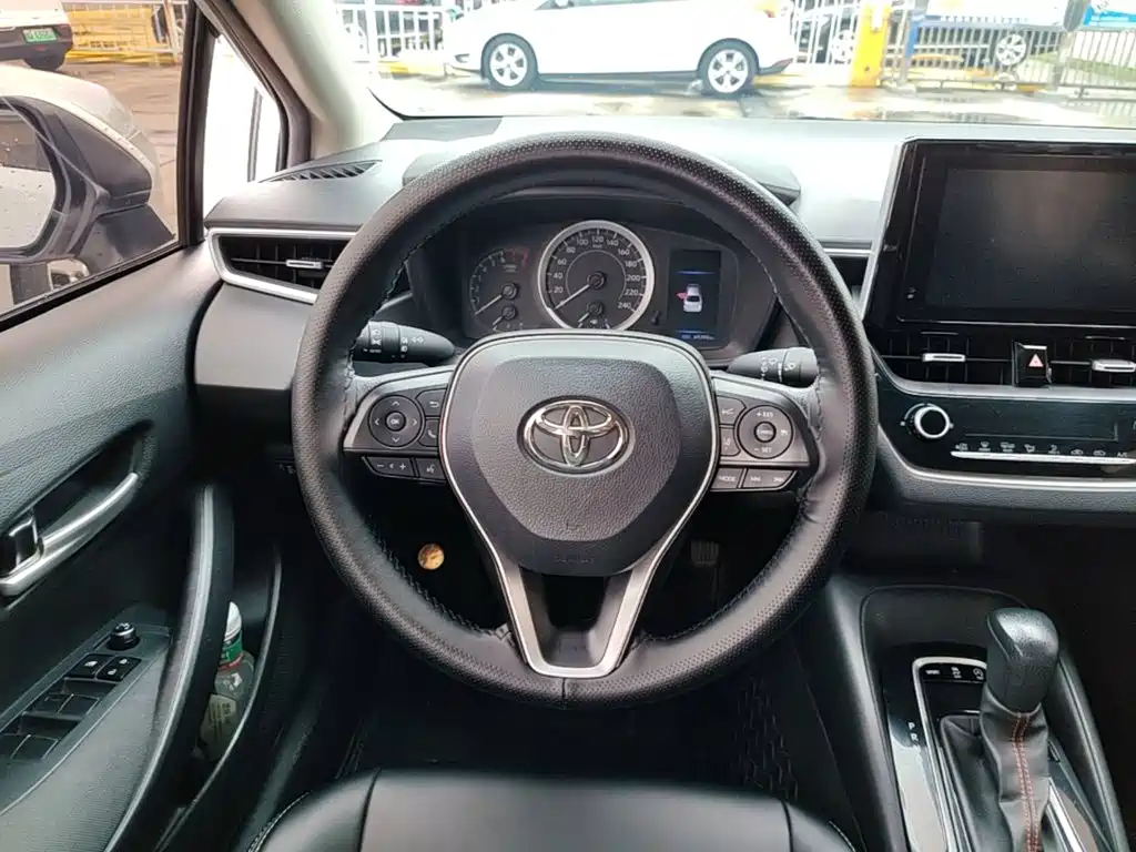 Toyota Corolla — миниатюра 11