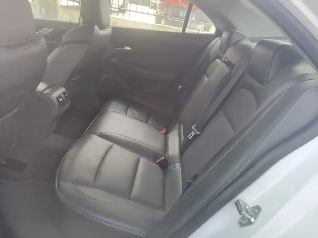 Chevrolet Malibu — миниатюра 17