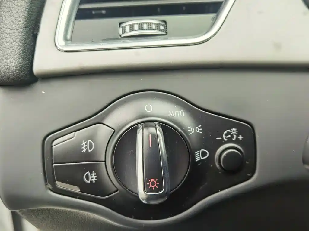 Audi A4L — миниатюра 21