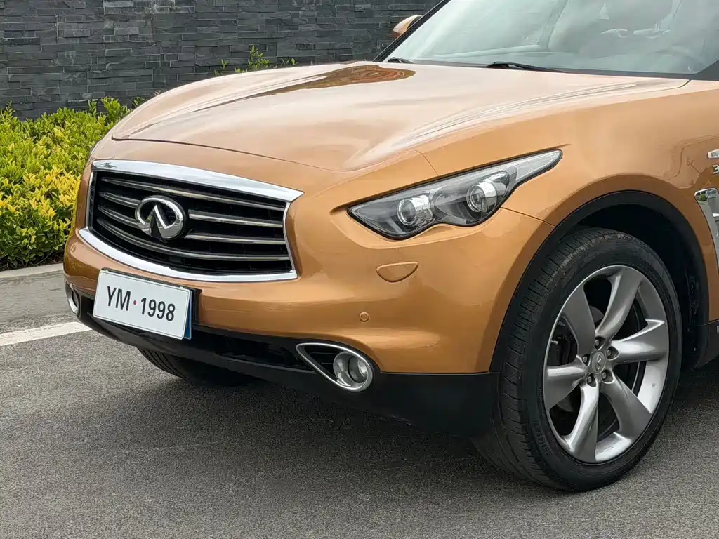 Infiniti QX70 — миниатюра 19