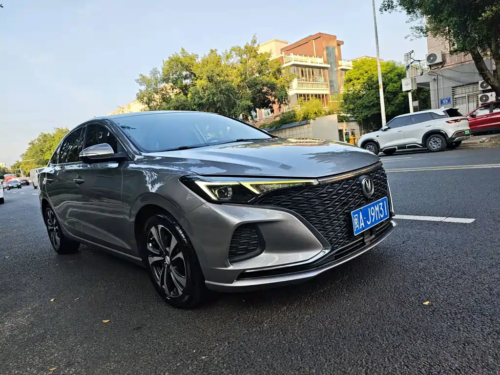 Changan Eado — миниатюра 3